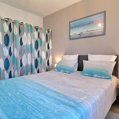 Le Clos Du Bas Holiday home *