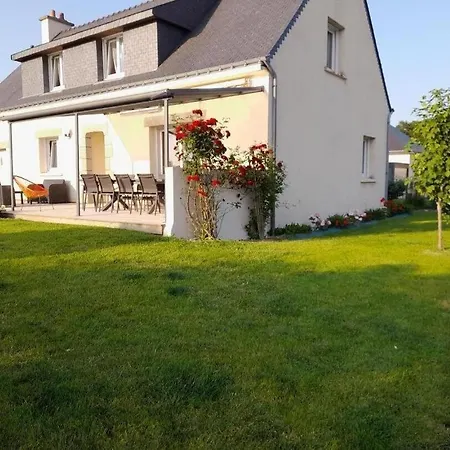 Le Clos Du Bas Holiday home Noyal-Muzillac